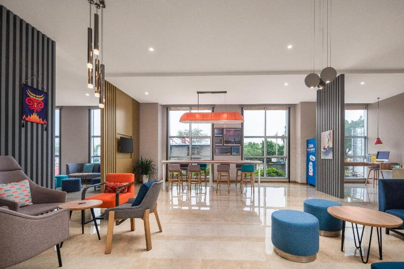 Holiday Inn Express Xichang City Center image