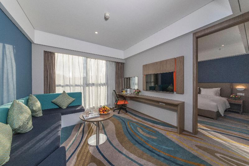 Holiday Inn Express Xichang City Center image