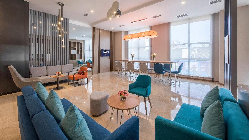 Holiday Inn Express Xichang City Center image