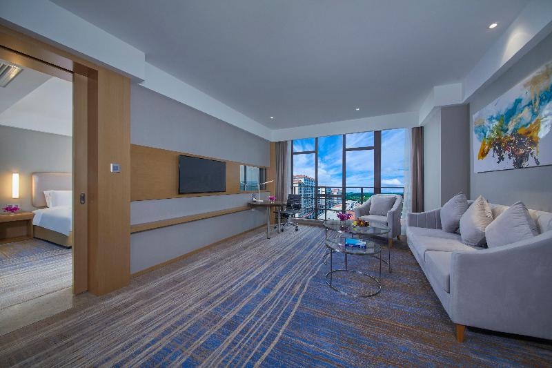 Holiday Inn Express Guian Yungu image