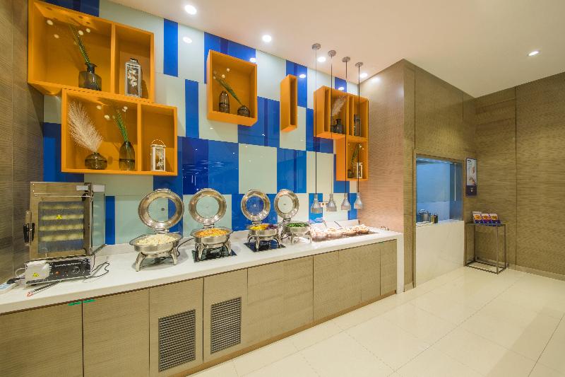 Holiday Inn Express Guian Yungu image
