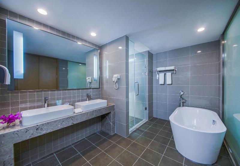 Holiday Inn Express Guian Yungu image