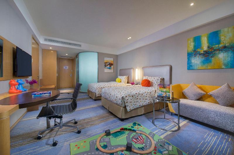 Holiday Inn Express Guian Yungu image