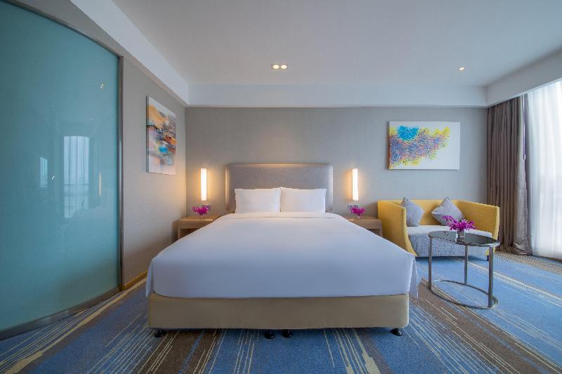 Holiday Inn Express Guian Yungu image
