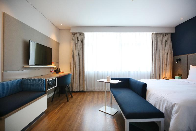 Holiday Inn Express Chengdu North Railway Station