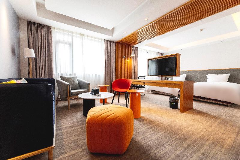 Holiday Inn Express Daocheng Yading image