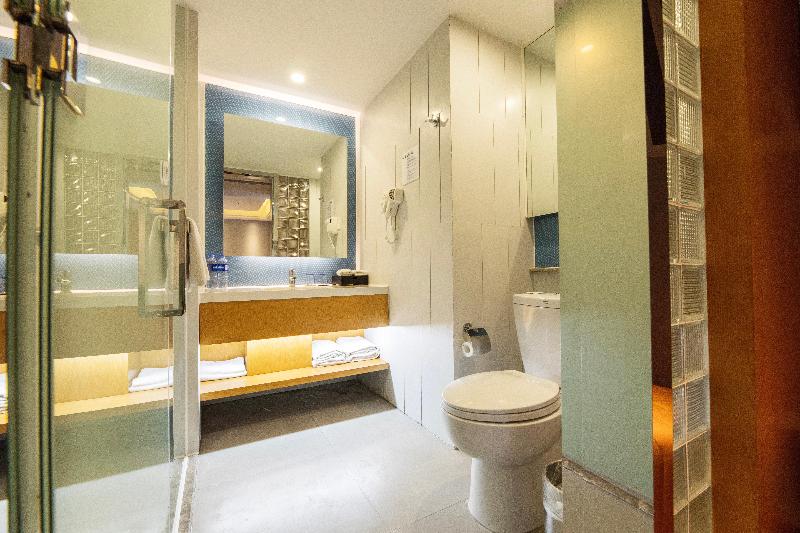 Holiday Inn Express Daocheng Yading image