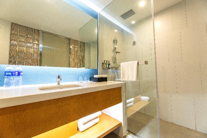 Holiday Inn Express Daocheng Yading image