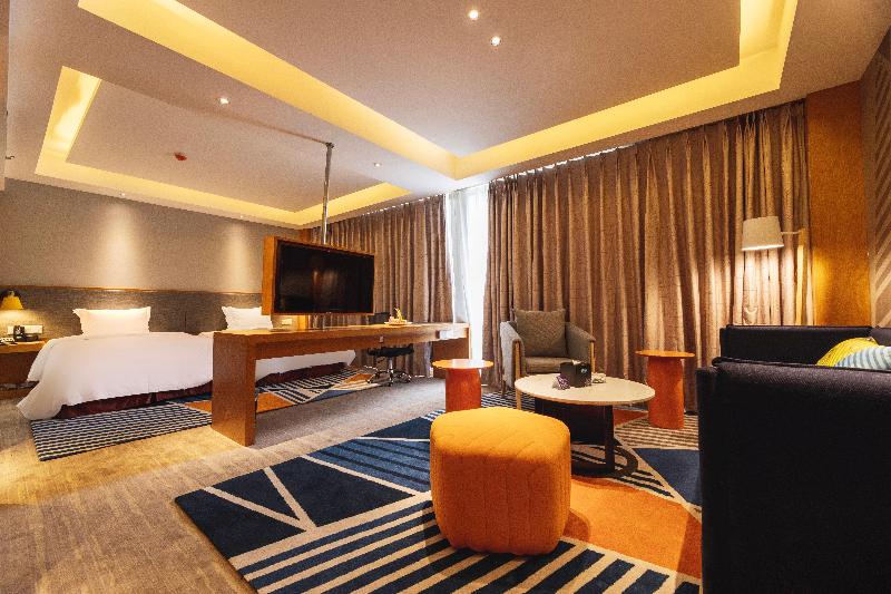 Holiday Inn Express Daocheng Yading image