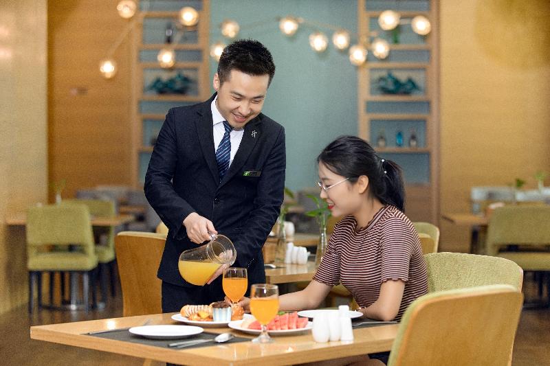 Holiday Inn Baoji Central image