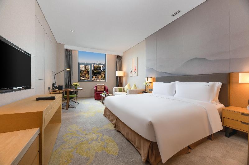 Holiday Inn Baoji Central image