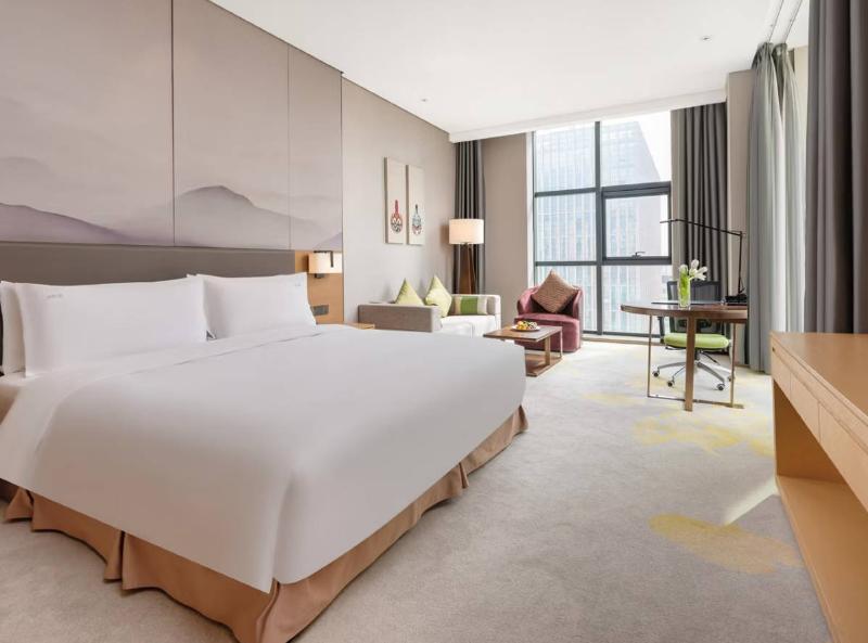 Holiday Inn Baoji Central Hotel image