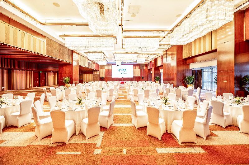 Holiday Inn Neijiang Riverside image