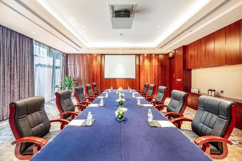 Holiday Inn Neijiang Riverside image