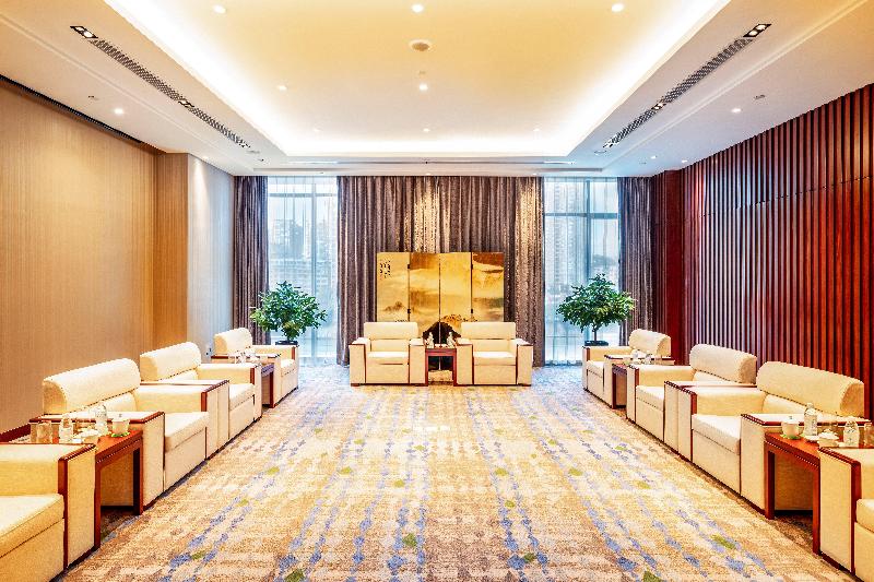Holiday Inn Neijiang Riverside image