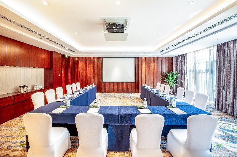 Holiday Inn Neijiang Riverside image