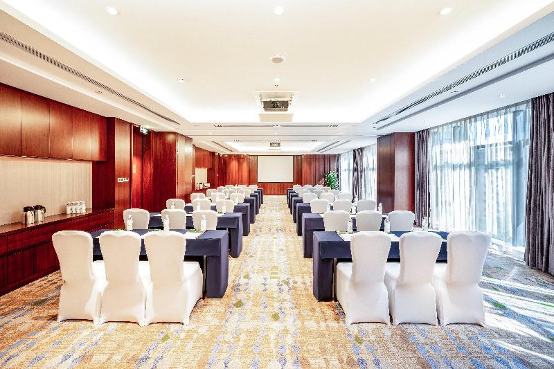 Holiday Inn Neijiang Riverside image