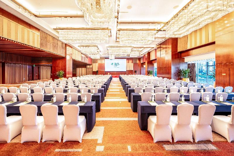 Holiday Inn Neijiang Riverside image