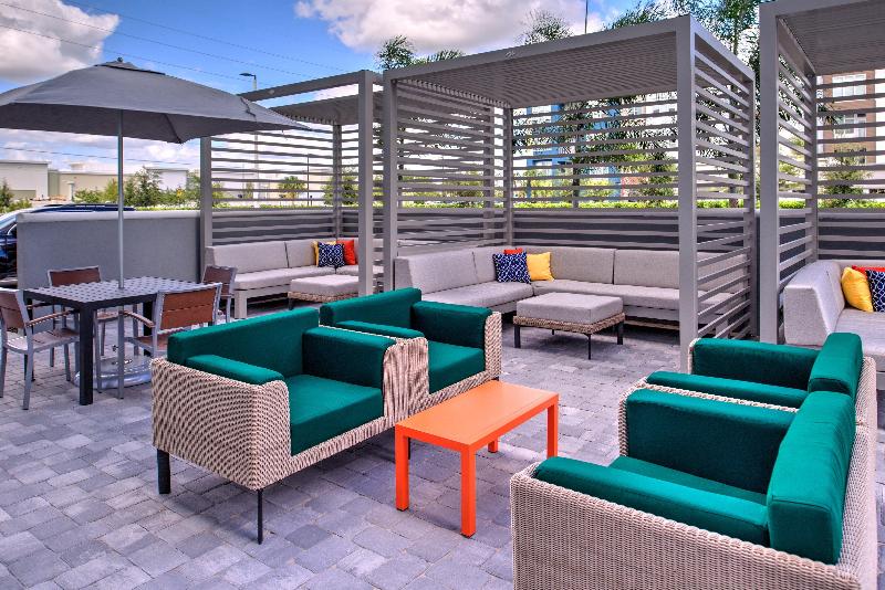 Holiday Inn & Suites Orlando I-Drive Theme Parks image