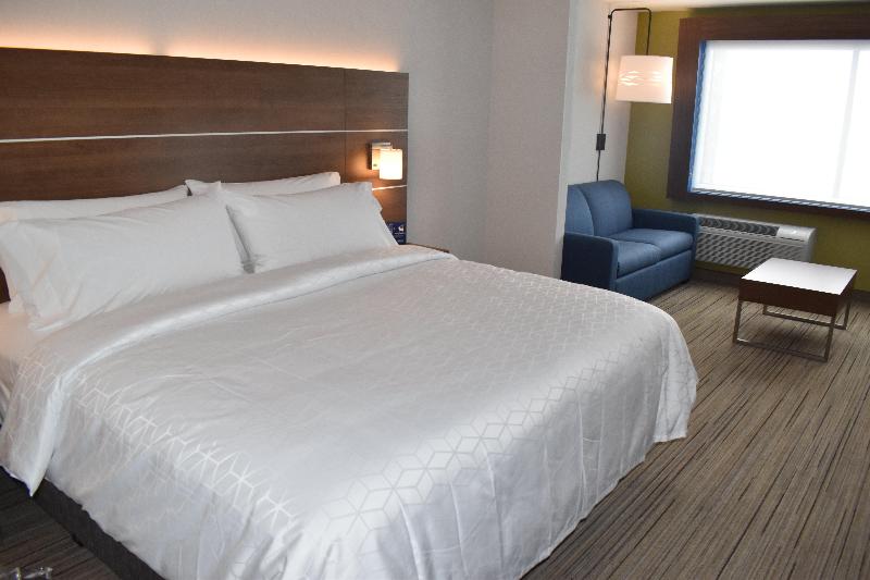 Holiday Inn Express & Suites Boston South-Randolph image