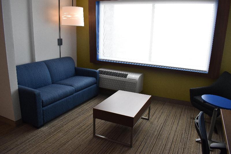Holiday Inn Express & Suites Boston South-Randolph image