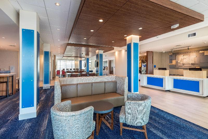 Lobby & Reception