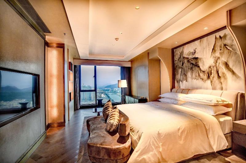 Sheraton Yunfu Xinxing Hotel image