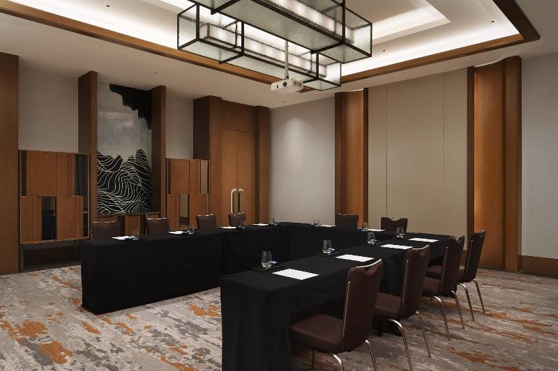 Sheraton Yunfu Xinxing Hotel image
