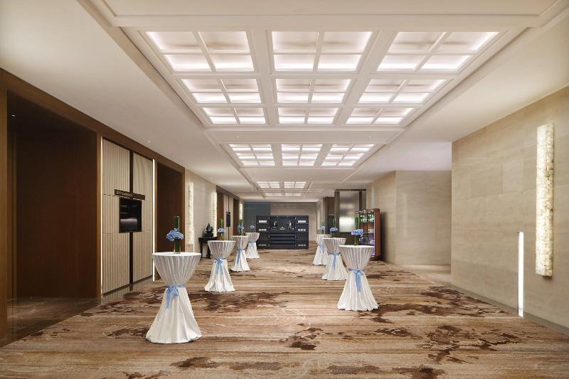 Sheraton Yunfu Xinxing Hotel image