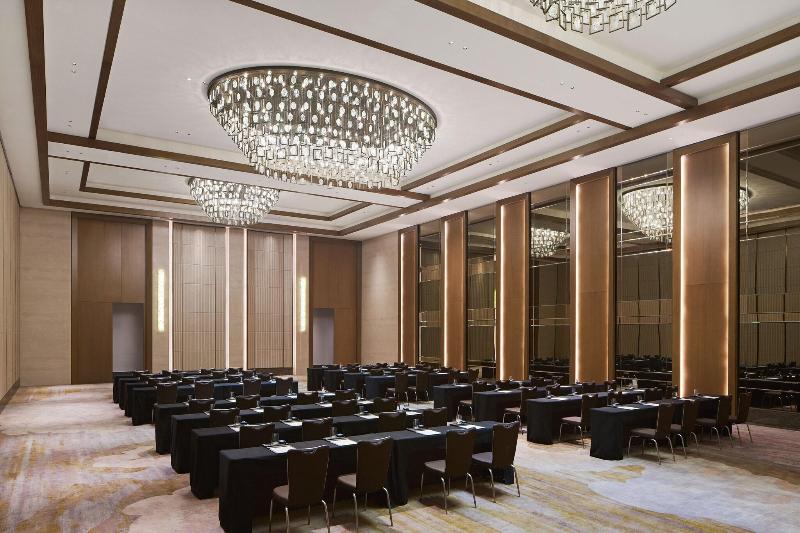 Sheraton Yunfu Xinxing Hotel image