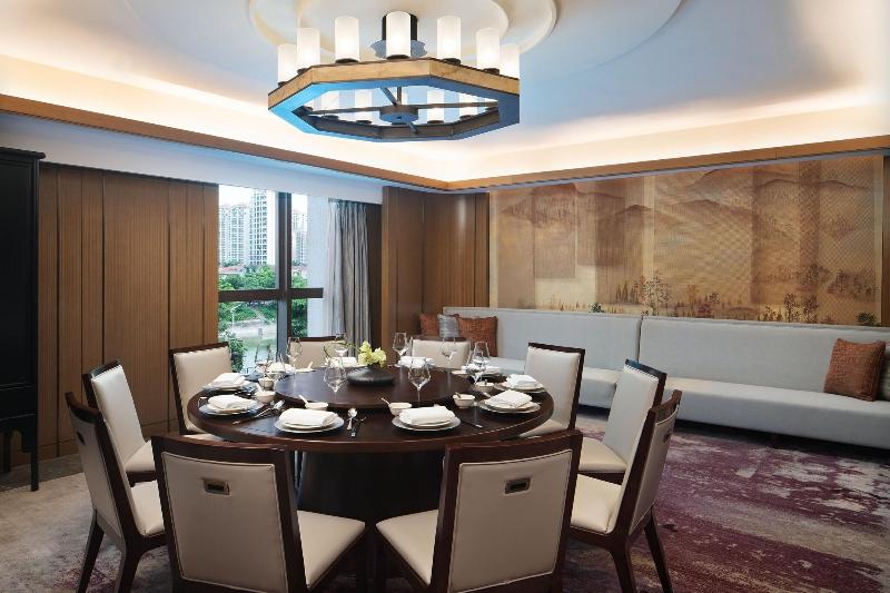 Sheraton Yunfu Xinxing Hotel image