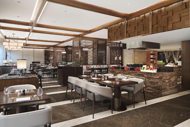 Sheraton Yunfu Xinxing Hotel image