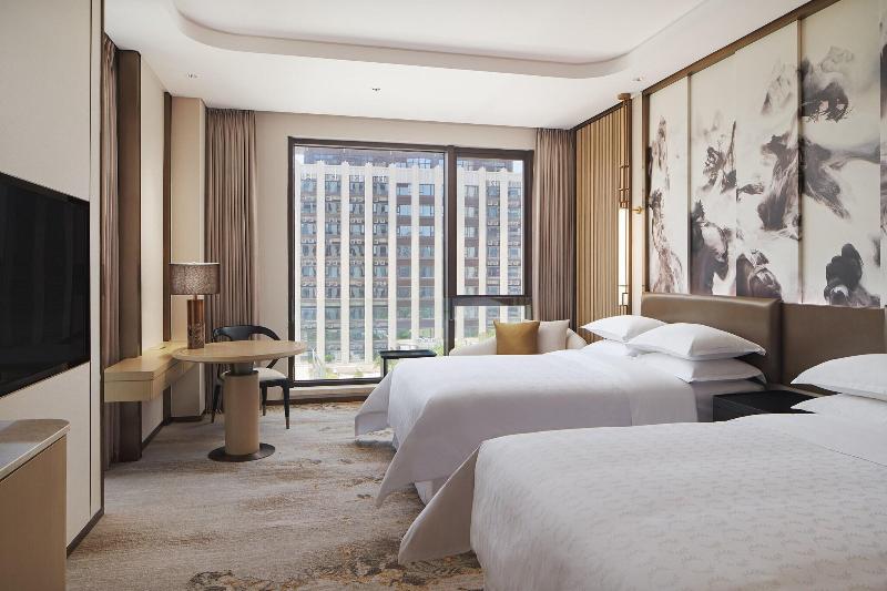 Sheraton Yunfu Xinxing Hotel image