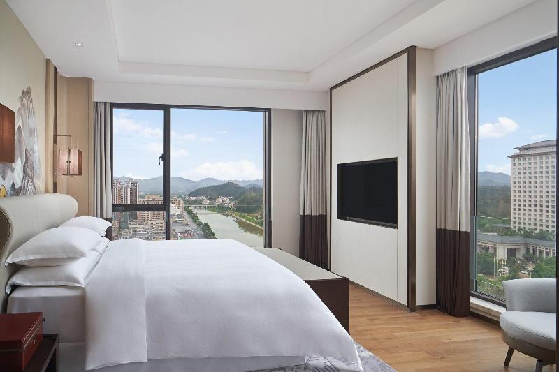 Sheraton Yunfu Xinxing Hotel image