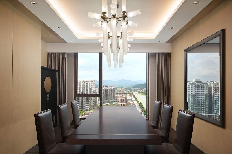 Sheraton Yunfu Xinxing Hotel image