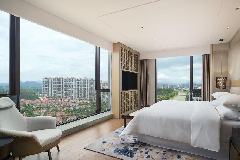 Sheraton Yunfu Xinxing Hotel image