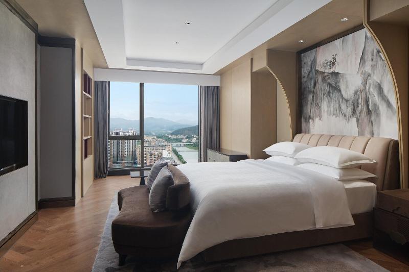 Sheraton Yunfu Xinxing Hotel image