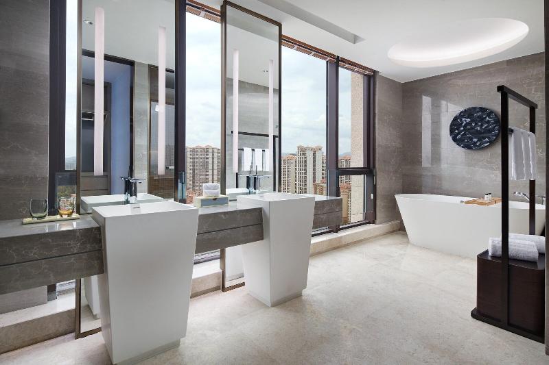 Sheraton Yunfu Xinxing Hotel image