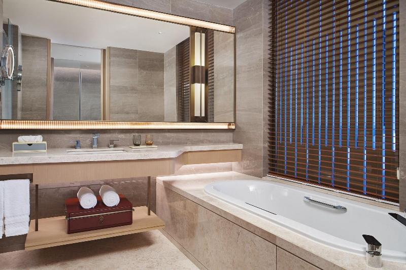 Sheraton Yunfu Xinxing Hotel image