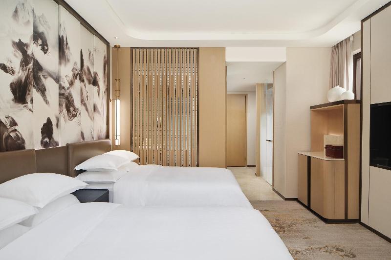 Sheraton Yunfu Xinxing Hotel image