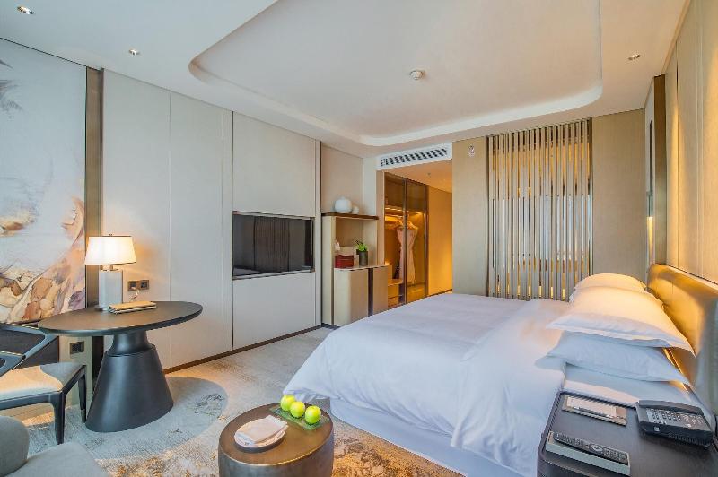 Sheraton Yunfu Xinxing Hotel image