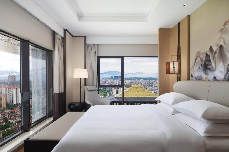 Sheraton Yunfu Xinxing Hotel image