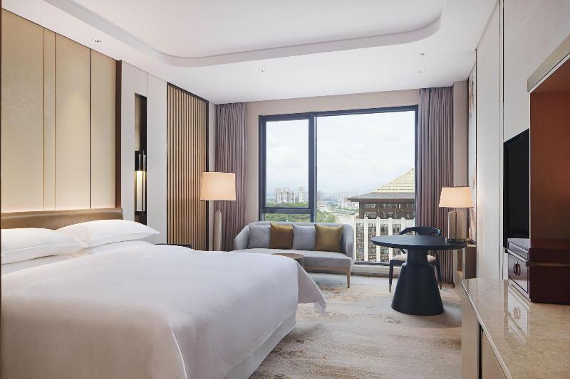 Sheraton Yunfu Xinxing Hotel image
