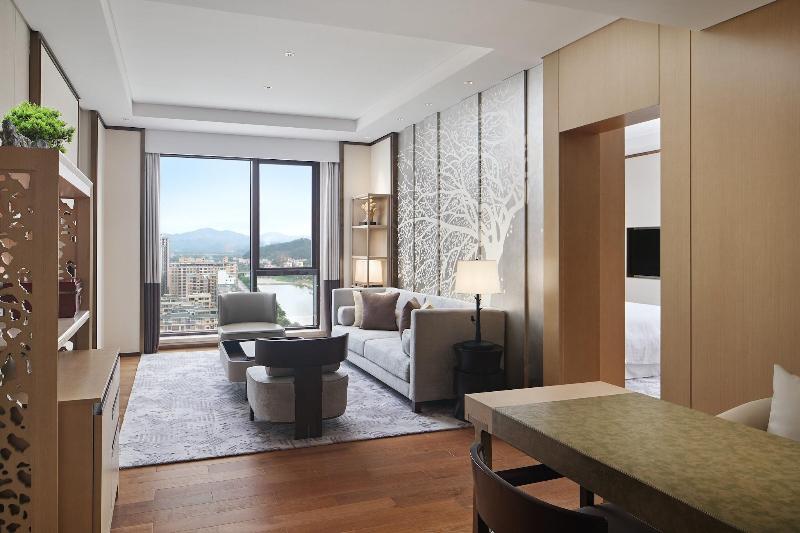 Sheraton Yunfu Xinxing Hotel image