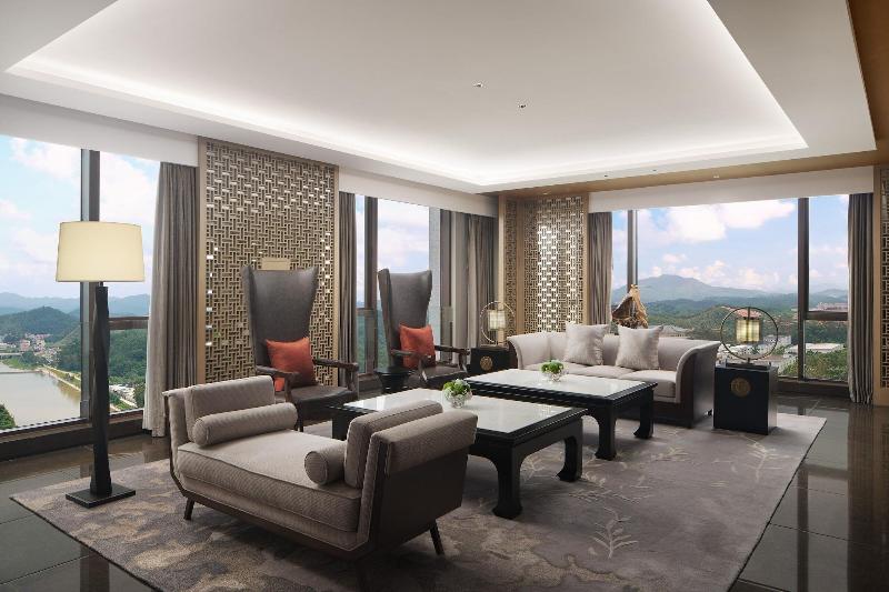 Sheraton Yunfu Xinxing Hotel image