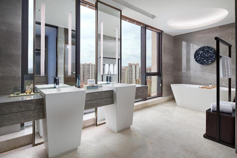 Sheraton Yunfu Xinxing Hotel image