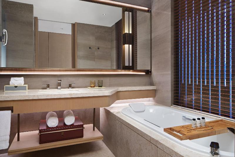 Sheraton Yunfu Xinxing Hotel image