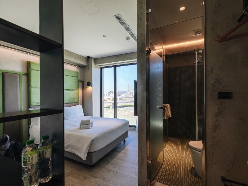 Bouti Waterfront Hotel image