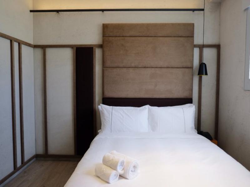 Bouti Waterfront Hotel image