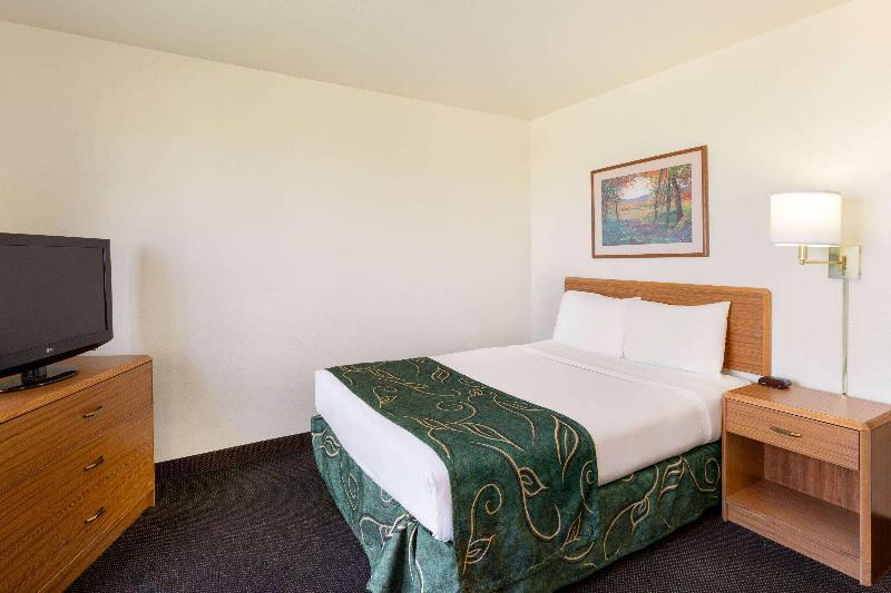 Travelodge by Wyndham Sharon Springs image